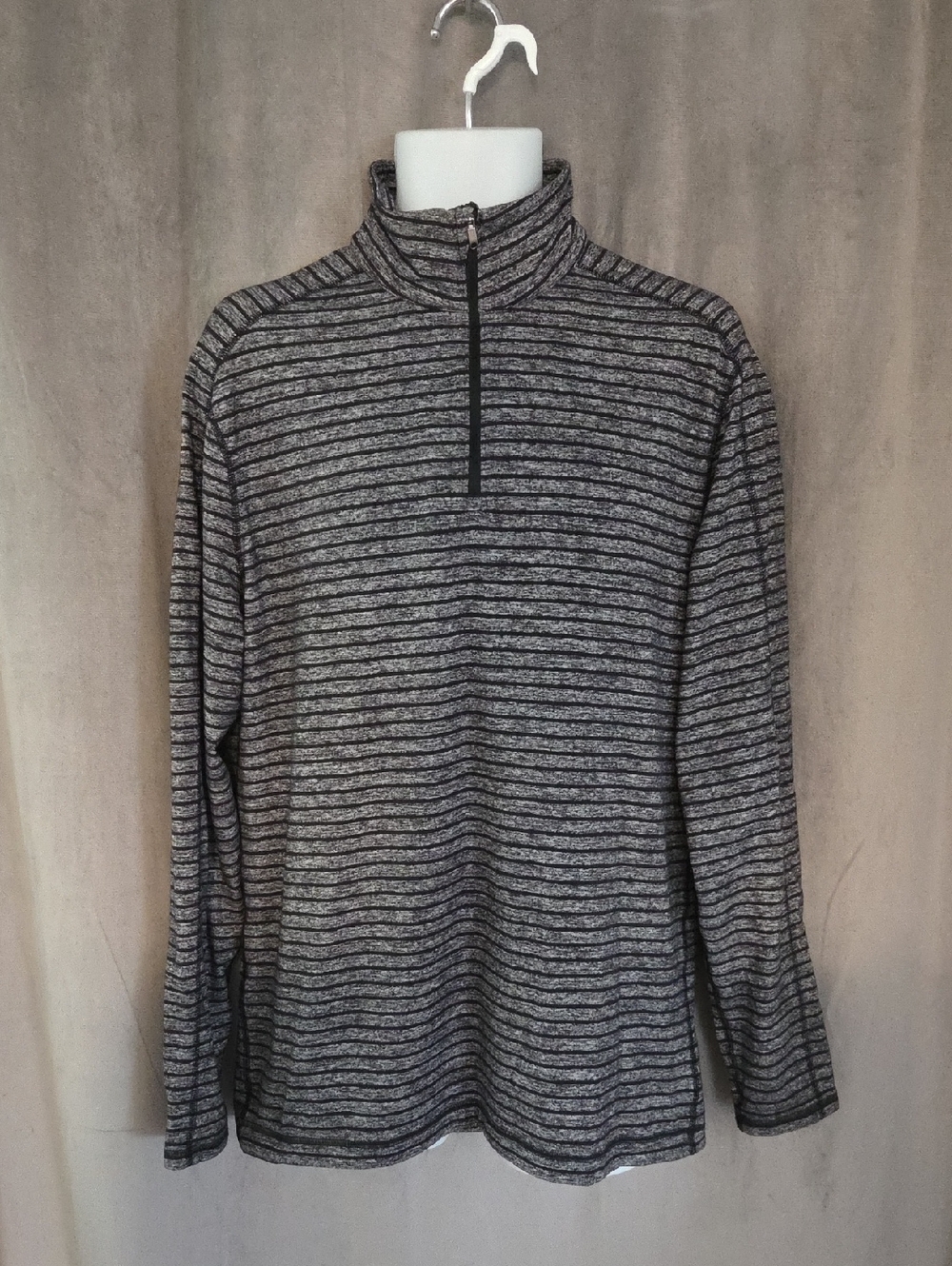 Mens L/XL lululemon athletica Gray and Black Striped Half-Zip Top
